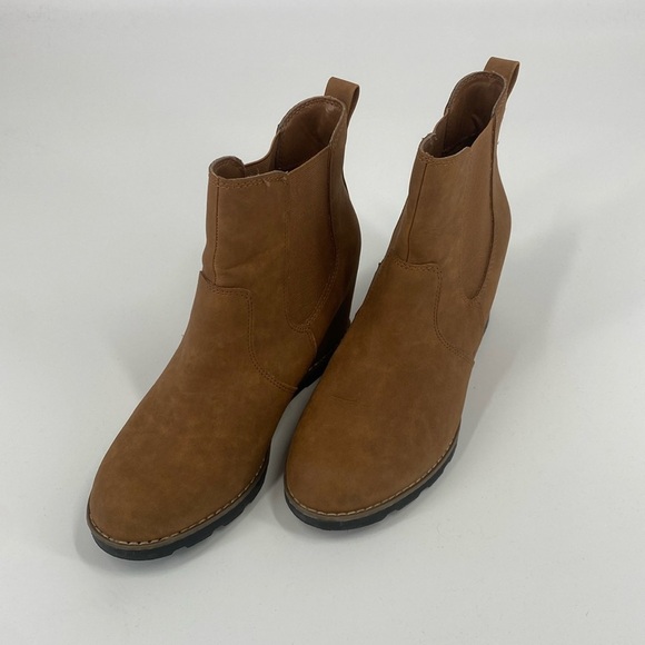 Caramel Colored booties by Target - Picture 1 of 7